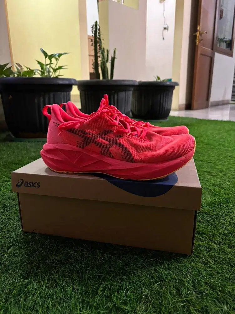 Asics Novablast 5 (Men)