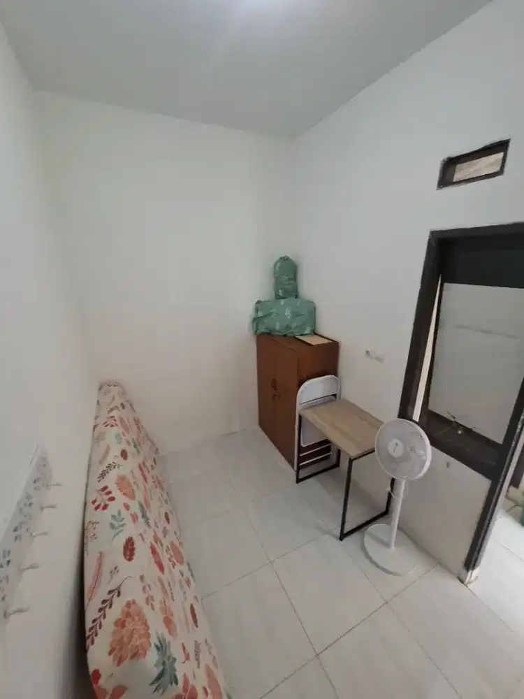 Kost murah di lokasi strategis tinggal bawa baju aja
