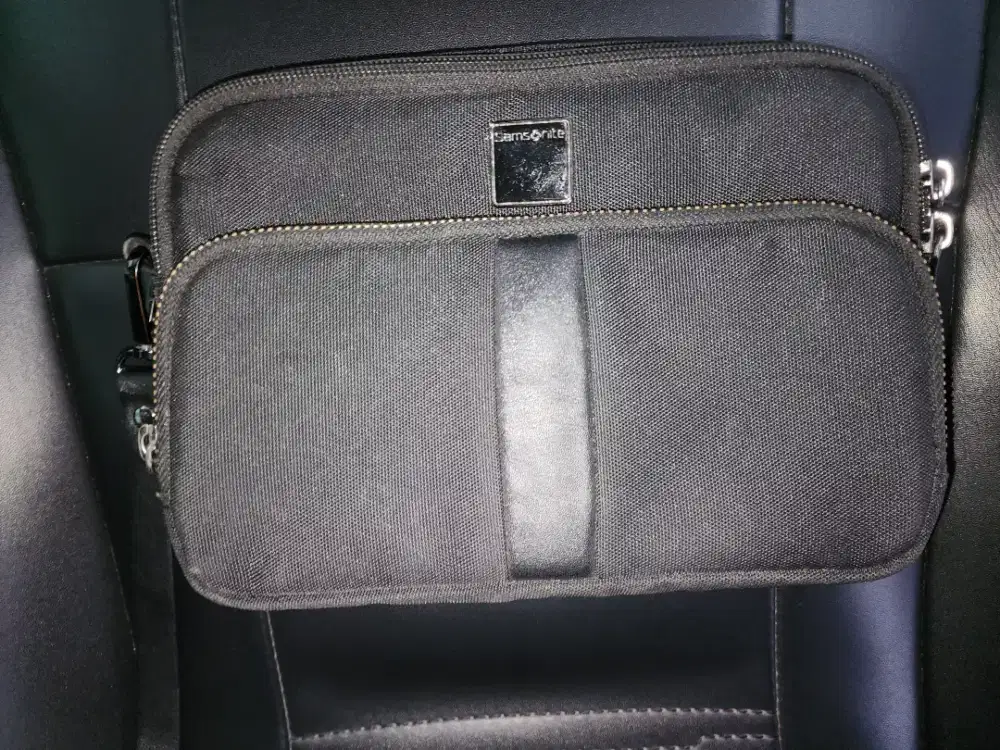 WTS Clutch Samsonite original