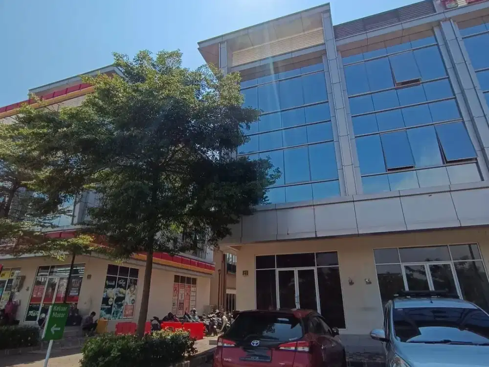 Disewakan Ruko Hook 3 Lantai di La Riviera PIK 2 By Rumah Chinida