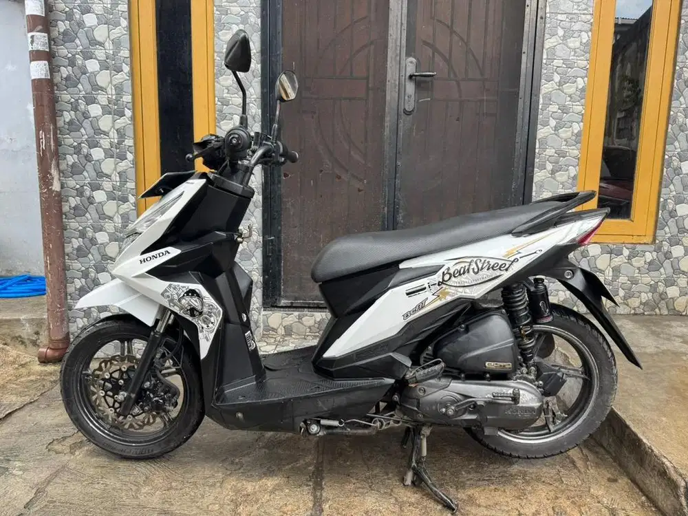 Honda Beat street thun 2018 mesin halus jozz siap gas gan.