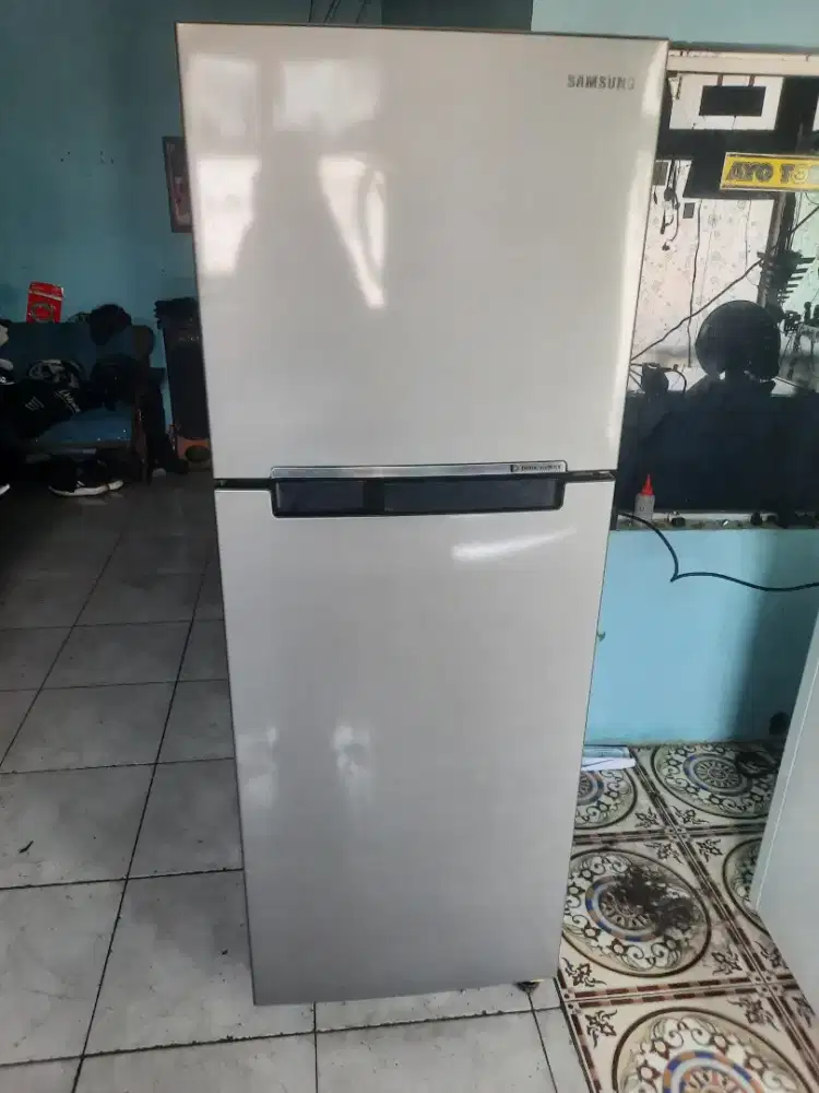 Dijual Kulkas 2 Pintu