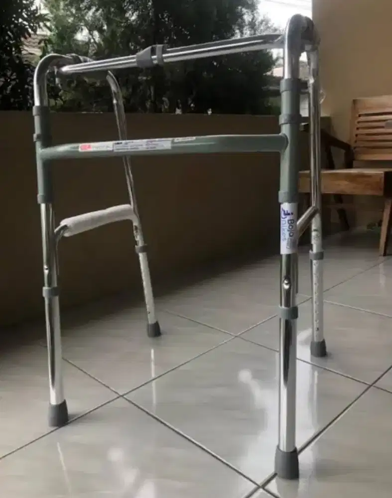 walker tanoa roda sela