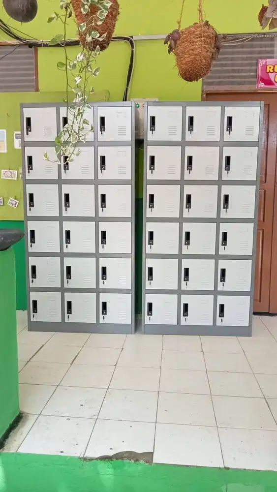 READY LEMARI LOKER BESI 18 PINTU FULL KUNCI TERLARIS