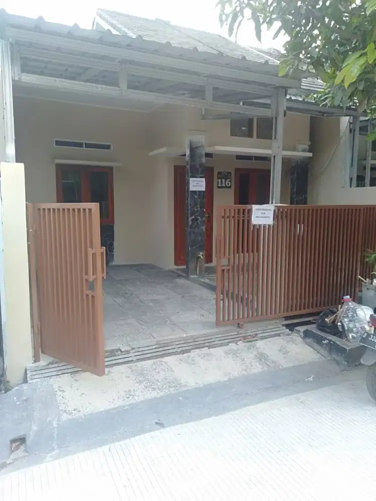 Di Kontrakkan rumah dekat Summarecon.