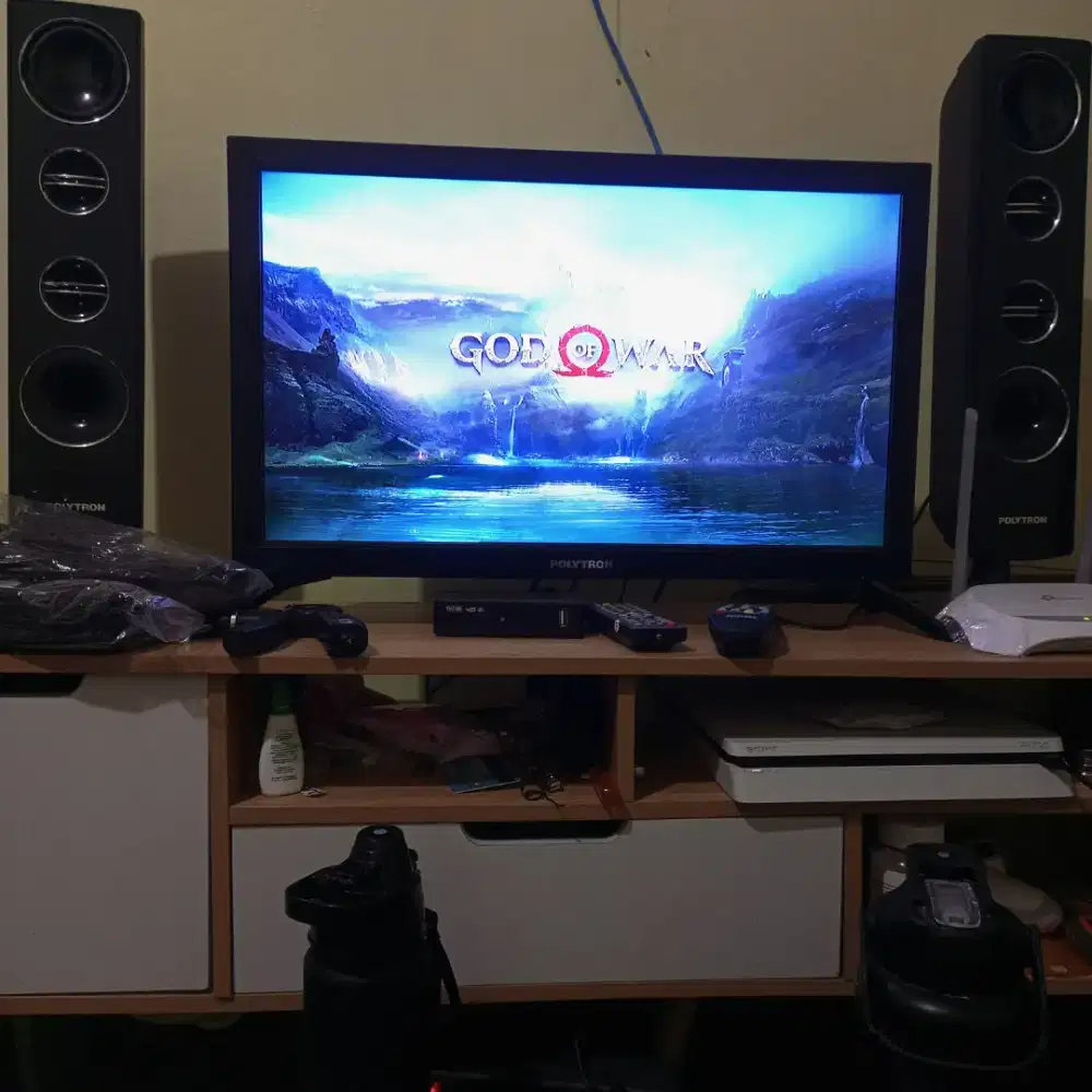 ‎Jual Sepaket PS4 slim & TV Polytron 24inc + Soundbar cinema