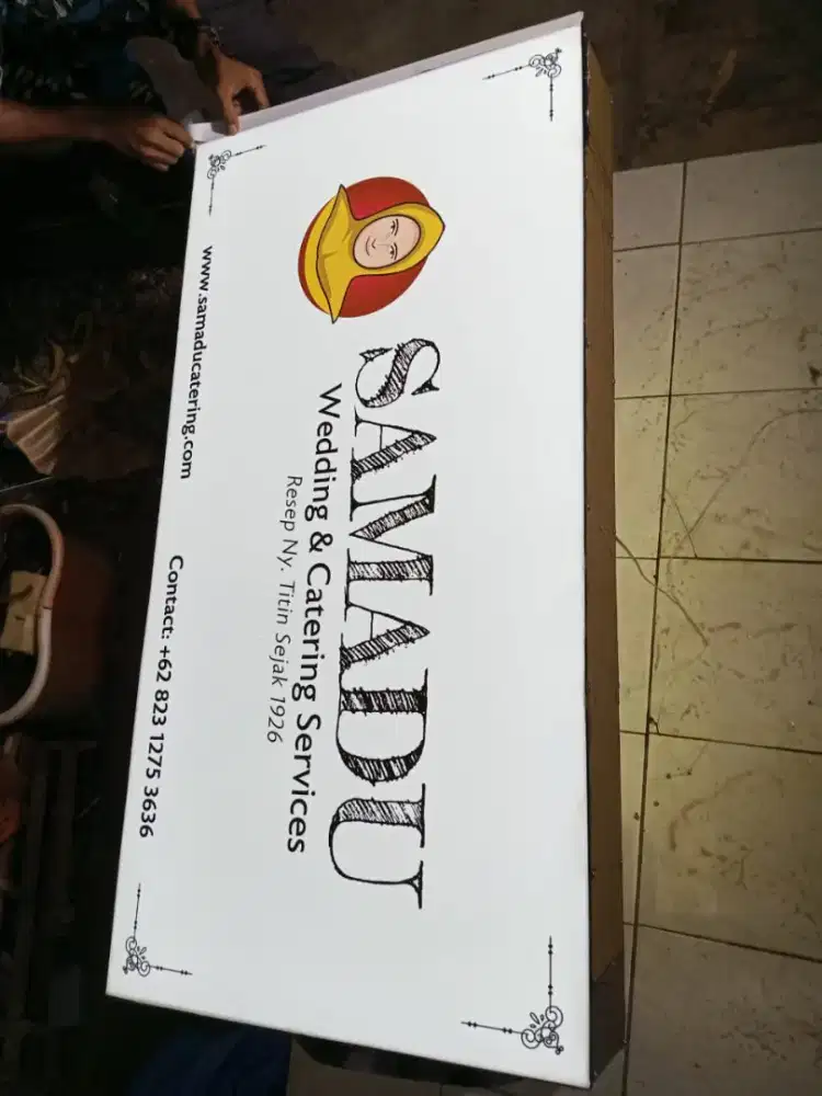 Acrylic Huruf Timbul & Neon Box Custom