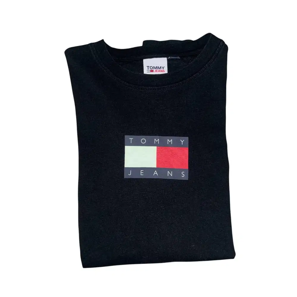 Kaos Tommy Jeans Lengan Panjang