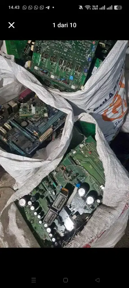 Di beli barang elektronik rusak