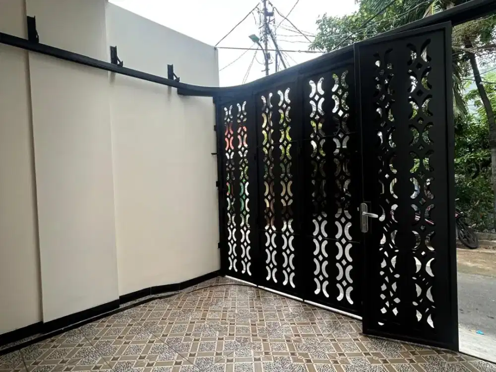 Dijual Rumah di Tanjung Duren Grogol Brand New Lt.4x12m2 Hrg Nego