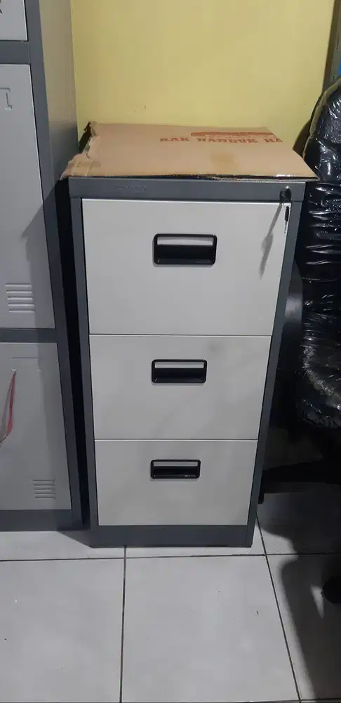 READY LEMARI BESI FILLING KABINET 3 LACI TERMURAH SALE