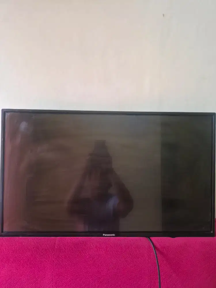 Tv HDMI PANASONIC  MODEL NO TH-32F305G