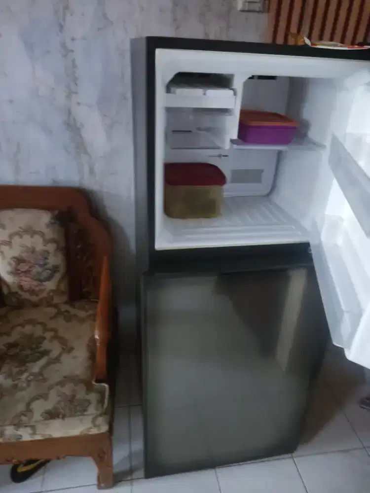 Kulkas Sharp 2 pintu