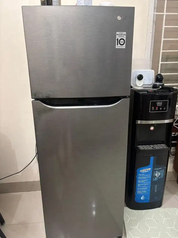 Dijual kulkas merk LG 2021 dan Sofabed