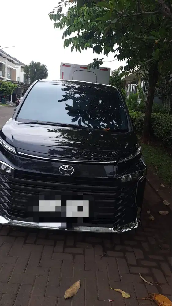 TOYOTA VOXY 2.0 CVT 2023