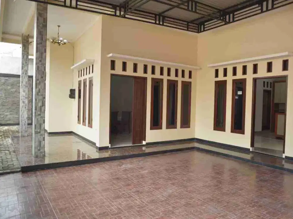 Dijual Rumah Bagus 2 Lt di Utan Kayu Jakarta Timur