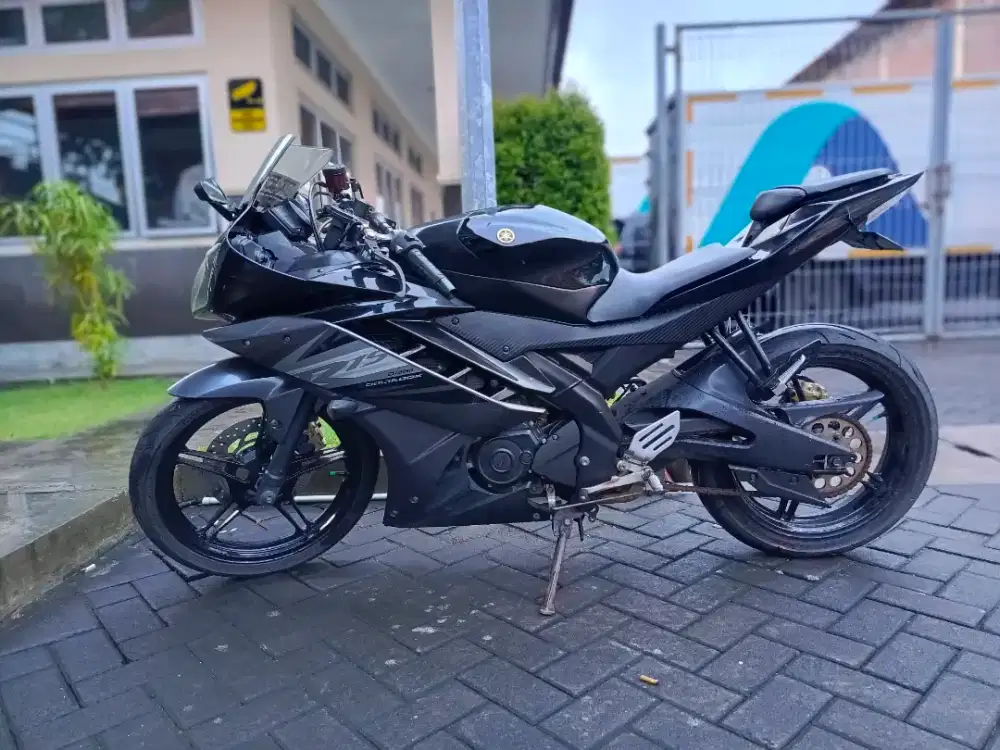 Yamaha YZF R15 V2 2015