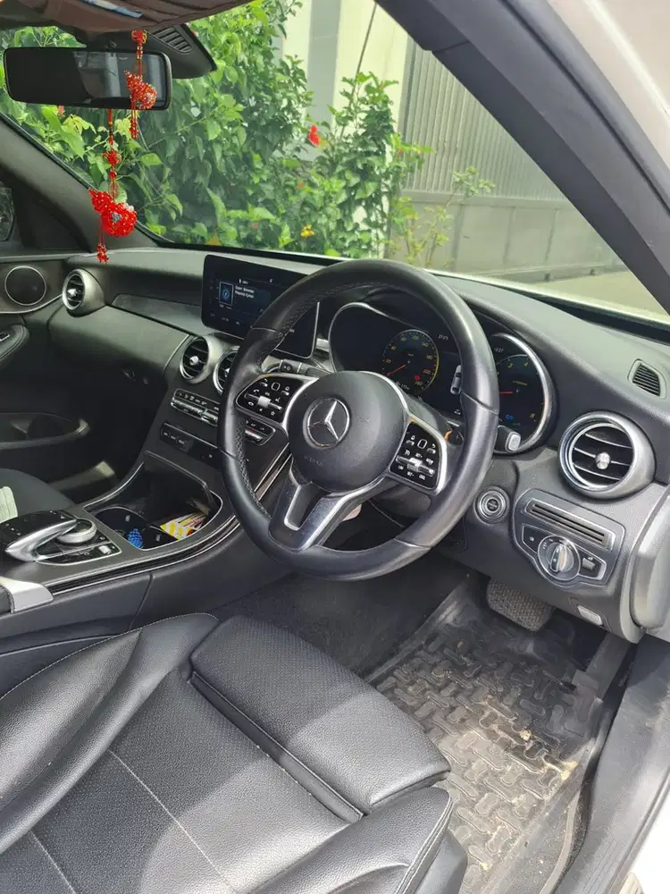 Mercedes-Benz C200 2019 Bensin