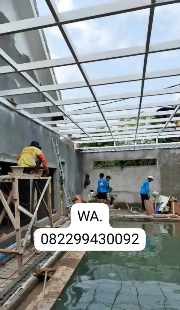 Tukang bangunan harian maupun borongan