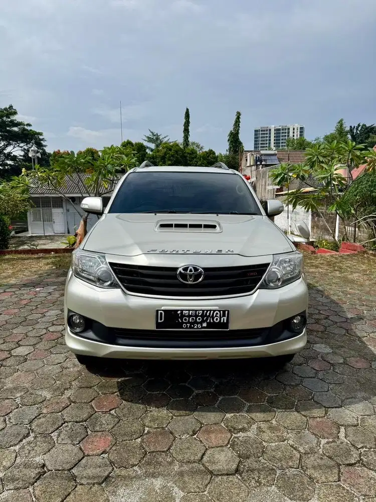 Toyota fortuner Vnt Turbo Diesel G 2012 automatic silver