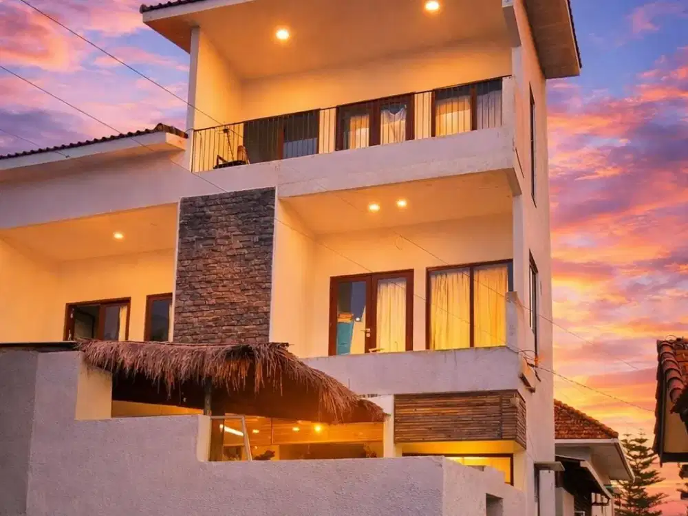 Rumah Villa 3 lantai dijual Murah di Dekat Alun-Alun Kota Batu