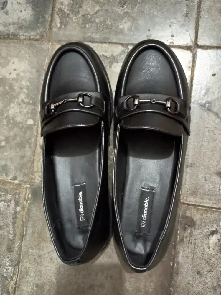 Preloved sepatu loafer dianable