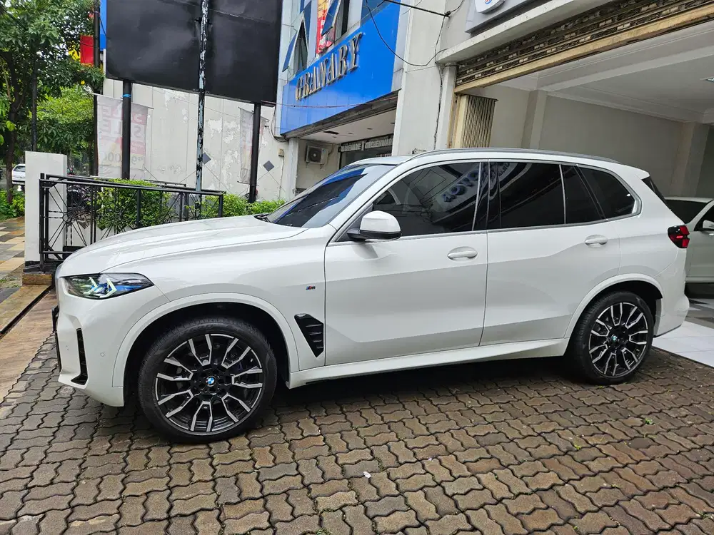 BMW X5 2024 Mulus Istimewa Seperti Baru