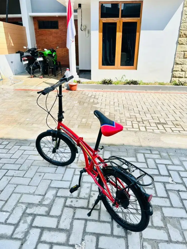 Sepeda lipat paragon