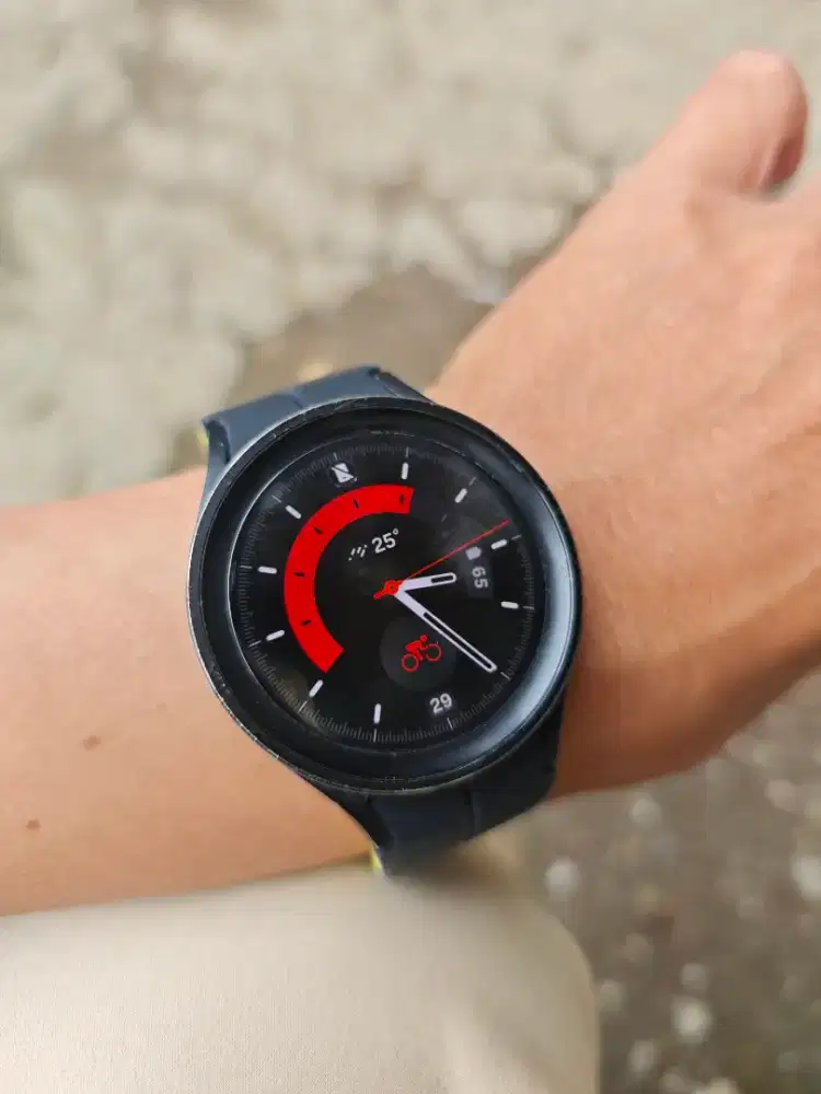 Samsung galaxy watch 5 pro unit plus charger aja