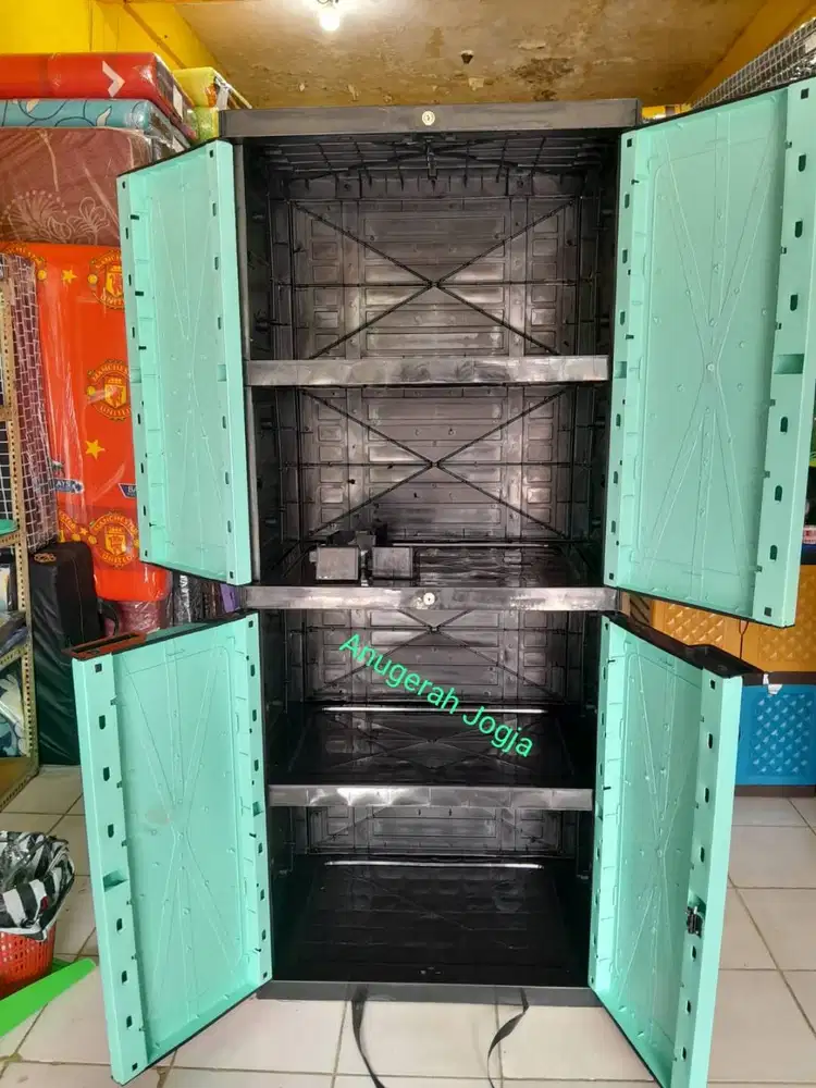 lemari plastik jumbo