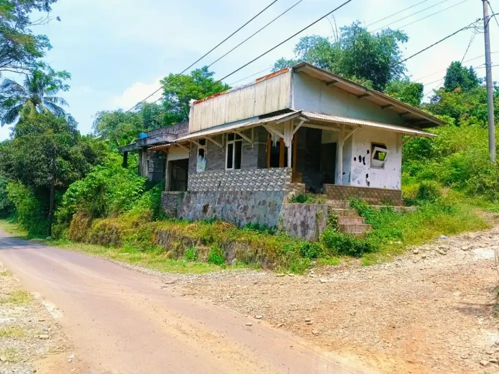 Tanah + Bangunan Pemandangan Bagus Kiarapedes Purwakarta Dijual Murah