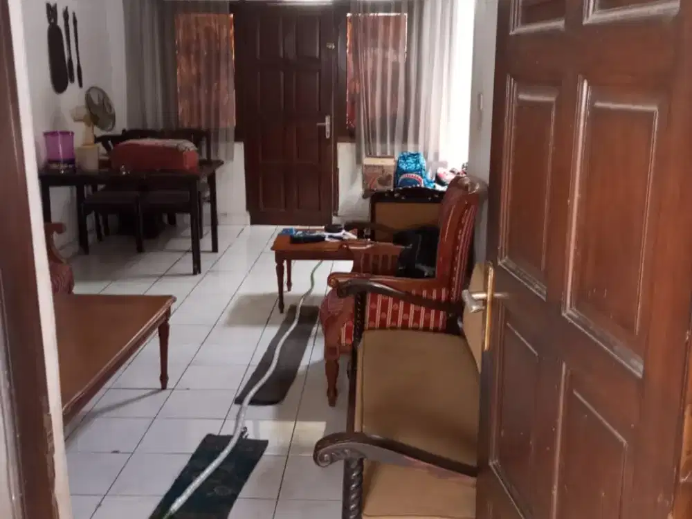 TURUN HARGA*EDISI BUTUH CEPAT*HOT DEAL*DIJUAL RUMAH TERAWAT DI DEKAT PUSAT KOTA BANDUNG