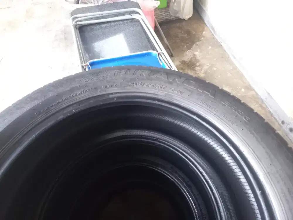 Ban bekas HONDA CRV 80%