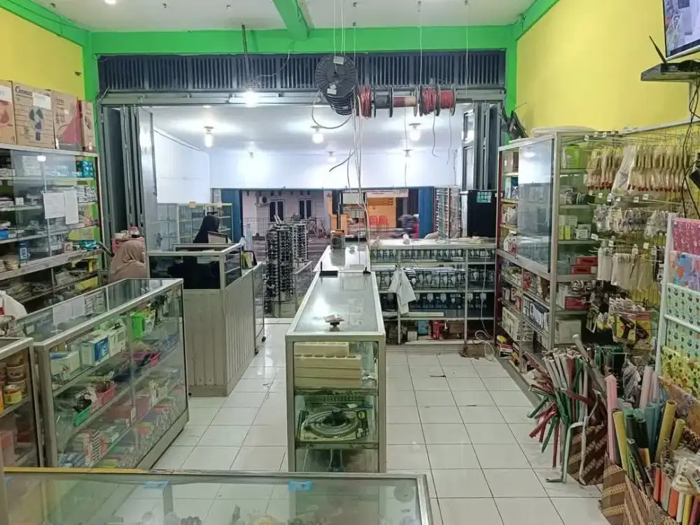 ruko 3 lantai siap pakai