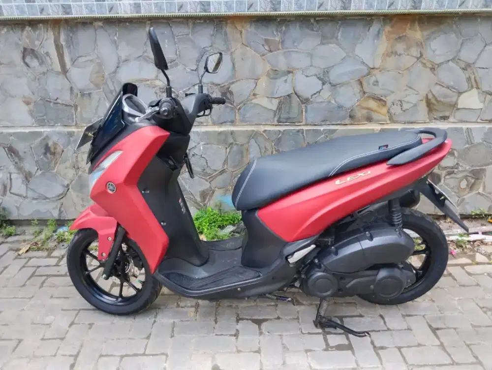 Jual lexi tahun 2019 warna merah