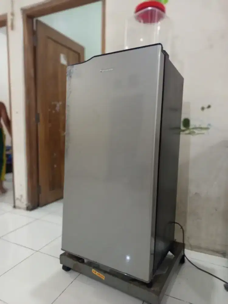 Kulkas 1pintu merek panasonic
