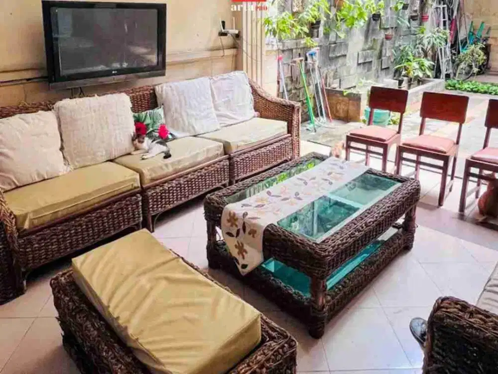 Rumah 2 Lantai + Rooftop Hot Sale di Tebet