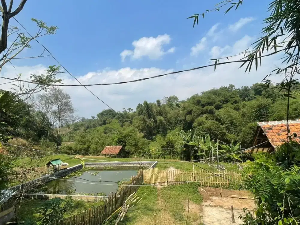 Tanah Kebun + Bangunan Kandang Peternakan Pinggir Sungai di Purwakarta