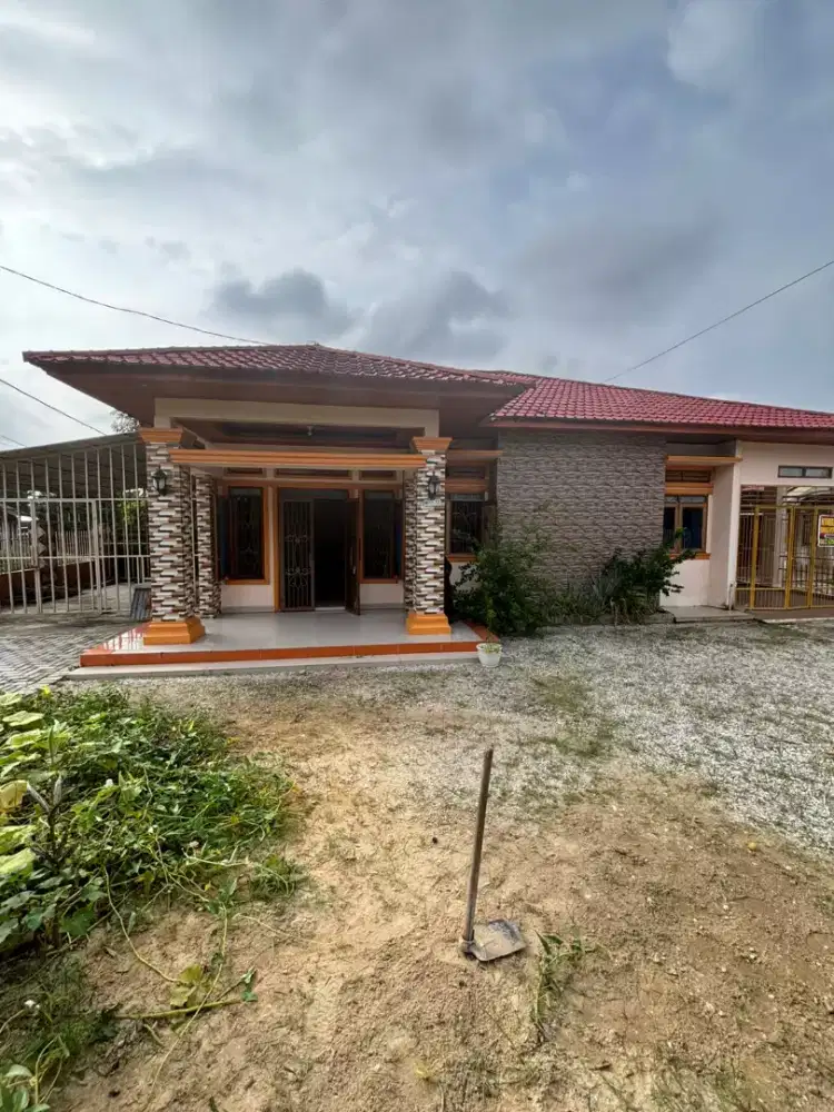 Disewakan Rumah Bulatan Tengah Kota - Jl. Kereta Api Pekanbaru