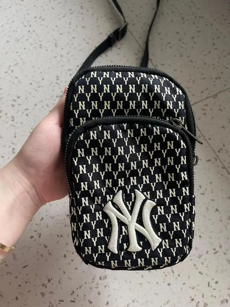 Tas selempang kecil pria