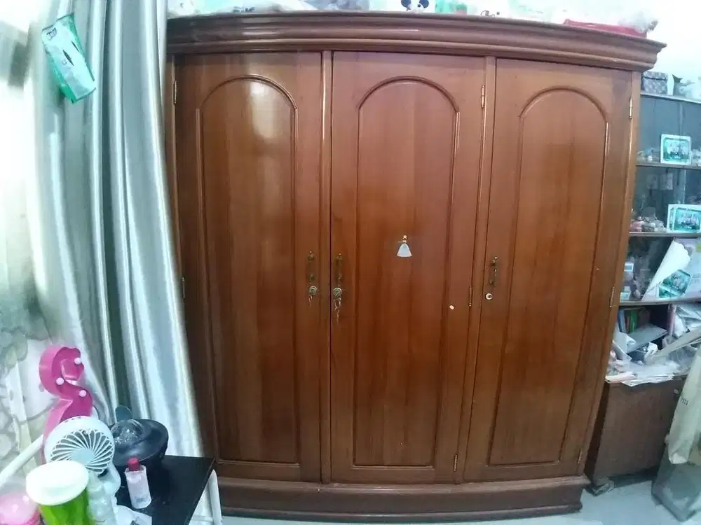 Lemari jati 3 pintu