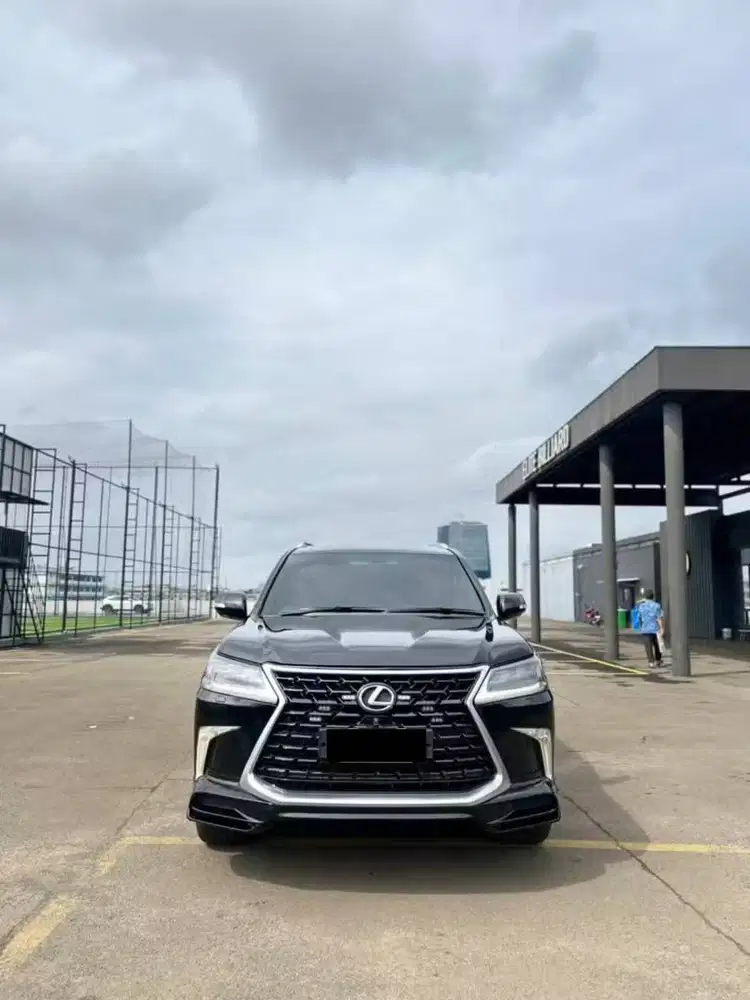 Lexus LX570 F Sport 2009 Facelift Model 2020 Black on Beige Hitam