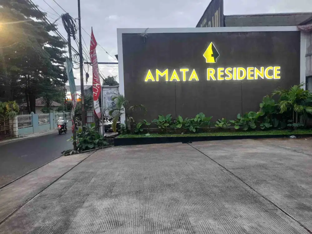 Masih promo nih Rumah 2 lantai harga 1 M pinggir jalan utama ,lokasi pinggiran jakarta