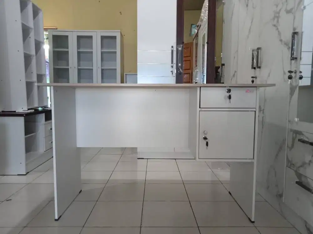 READY MEJA KERJA KANTOR UK 120 PALING LARIS