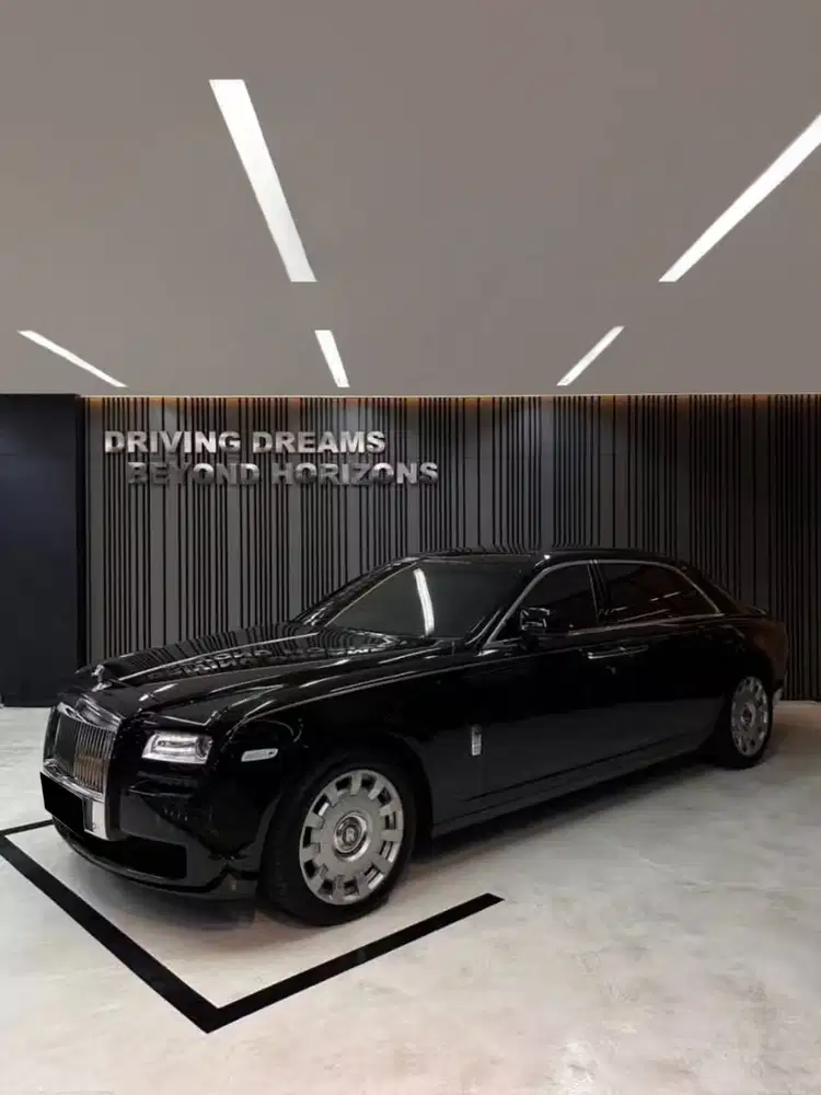Rolls Royce Ghost Extended Wheelbase (EWB) 2012 Black on Beige Hitam