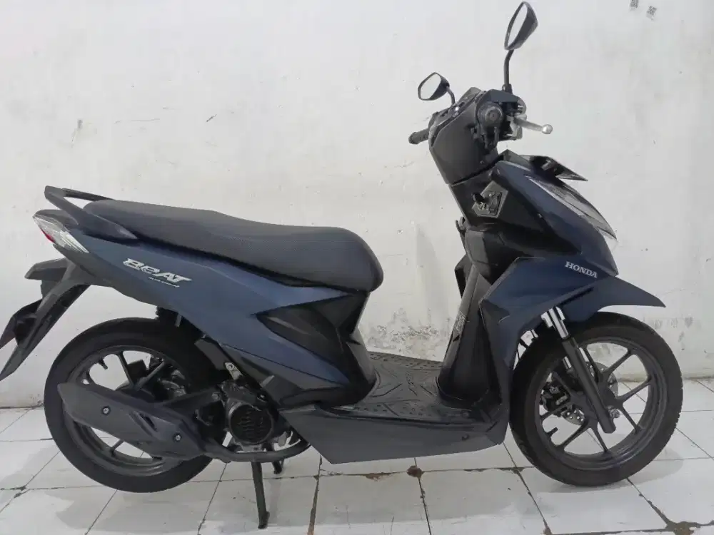 beat Delux 2023 biru dop