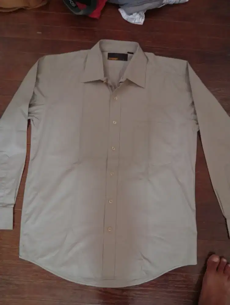 Baju kemeja ukuran L