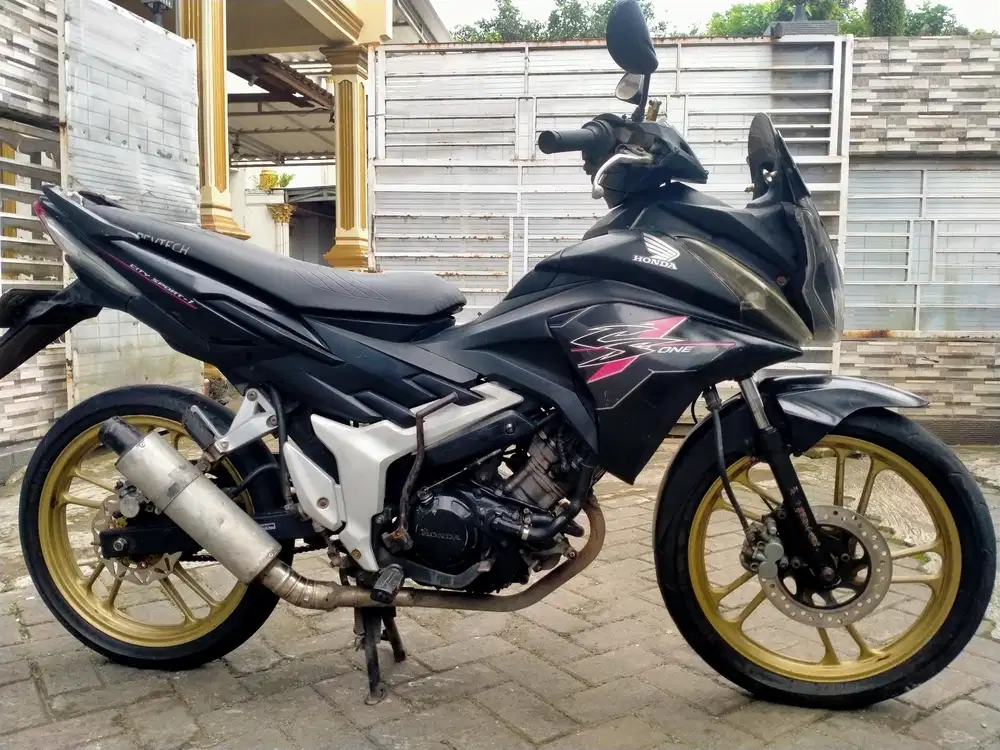 Honda cs one lengkap motor sehat walafiat keterangan detail dibawah