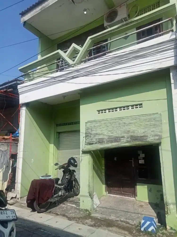 Butuh uang, Rumah 2 lantai Surabaya Barat, dekat Pakuwon Mall