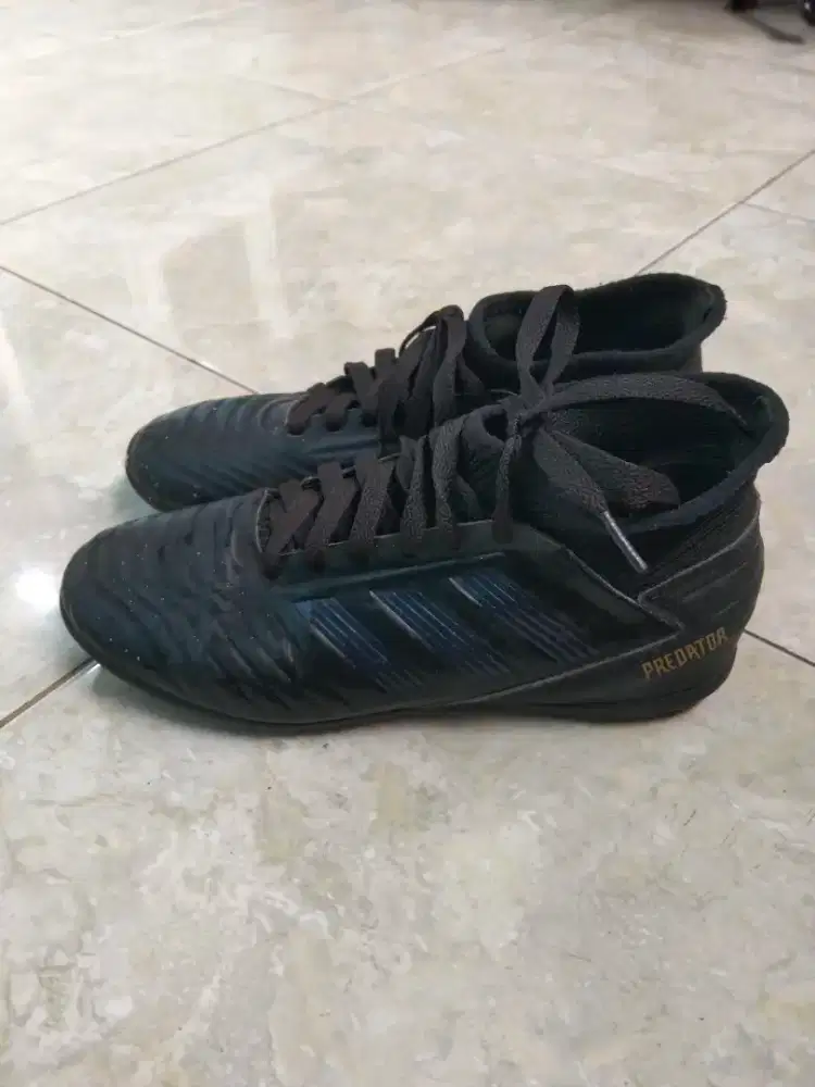 Sepatu futsal Adidas predator ori no 37